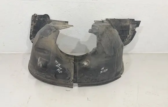 Mercedes-Benz R W251 Front wheel arch liner splash guards A2518841022 A2518840622