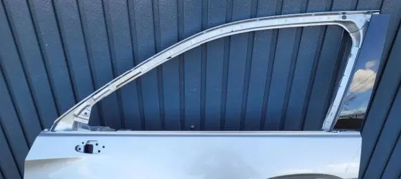 Lexus UX Front door