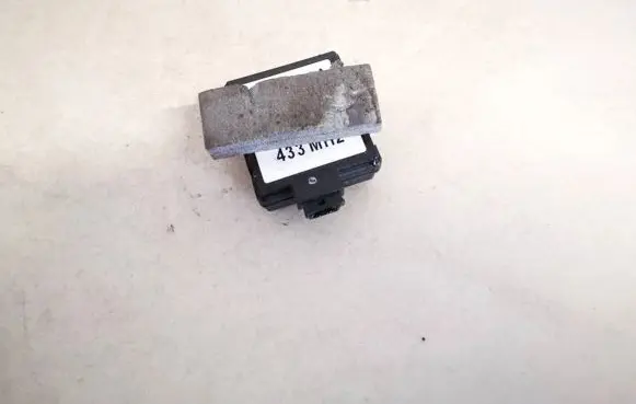 Antenna control unit