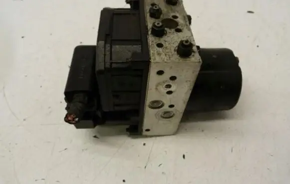 Skoda Fabia Mk1 (6Y) ABS Pump 0265900009