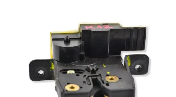 Nissan Micra Tailgate window lock/catch/latch 