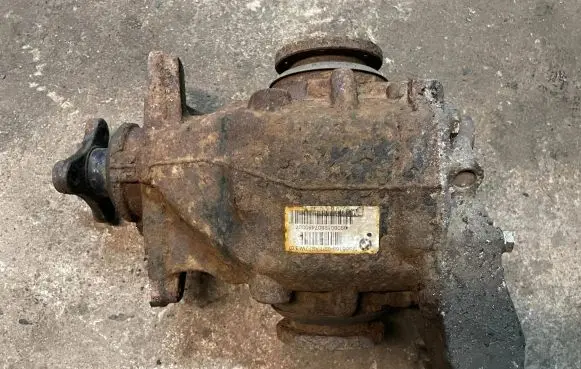 BMW 1 E81 E87 Rear differential 7566169