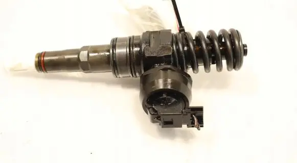 Fuel injector