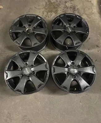 Ford Ranger R17 alloy rim 