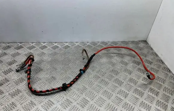 Mercedes-Benz A W176 Positive cable (battery)