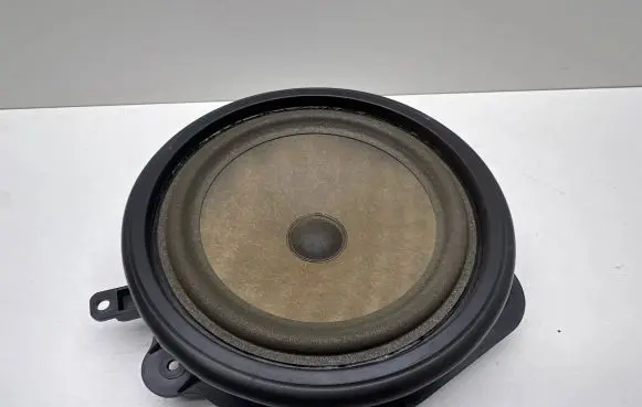 Audi A3 S3 A3 Sportback 8P Front door speaker 8P0035411