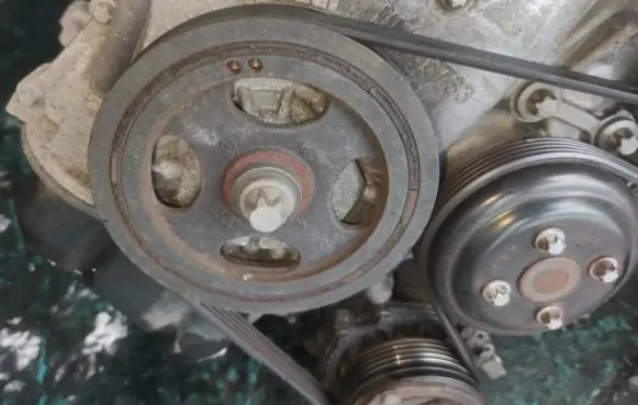Mitsubishi Lancer X Crankshaft pulley