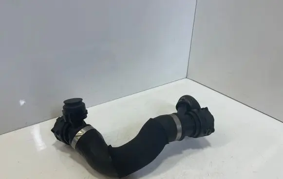 BMW X5 E70 Engine coolant pipe/hose 779849502