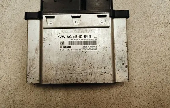 Volkswagen Polo V 6R Engine control unit/module 04E907309AF 0261509531