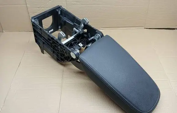 Skoda Octavia Mk4 Armrest 5E3864207 554126102600280