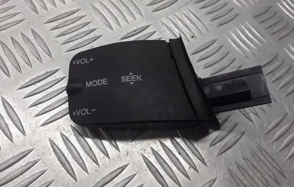 Ford Focus Multifunctional control switch/knob 3M5T-14K147