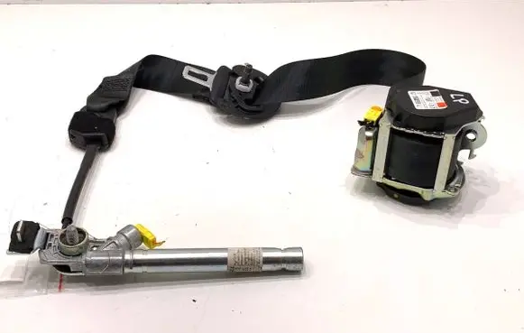 Opel Crossland X Front seatbelt 