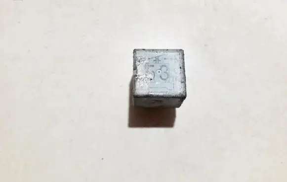 Volkswagen Golf IV Other relay 141951253b 20240072