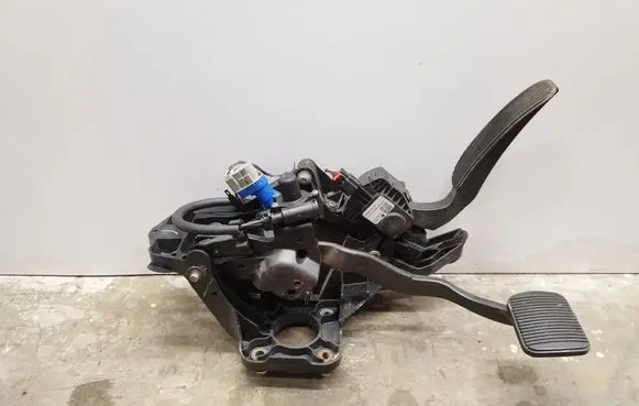 Ford Explorer V Pedal assembly BB539F856GK 9F836