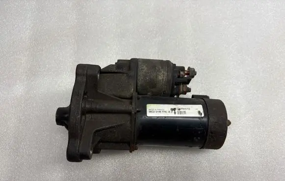 Peugeot 307 Starter motor D6RA572