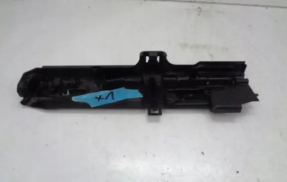 BMW X1 E84 Radiator mount bracket 17107524912