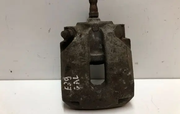 BMW 5 E39 Rear brake caliper