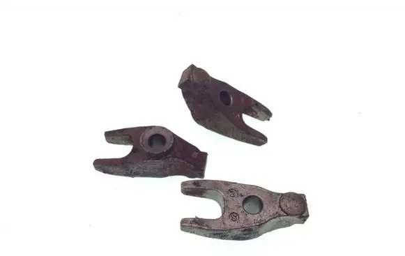 Maserati Ghibli Fuel Injector clamp holder