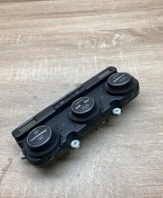 Volkswagen PASSAT B6 Climate control unit 74677530V 290806