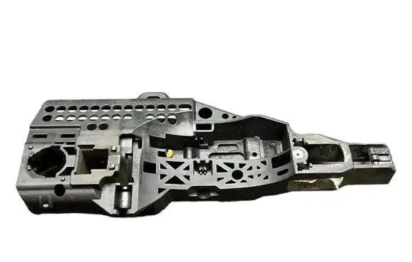 Renault Clio IV Front door exterior handle/bracket 242889