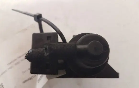 BMW 1 E81 E87 Turbo solenoid valve 70206301 780539101