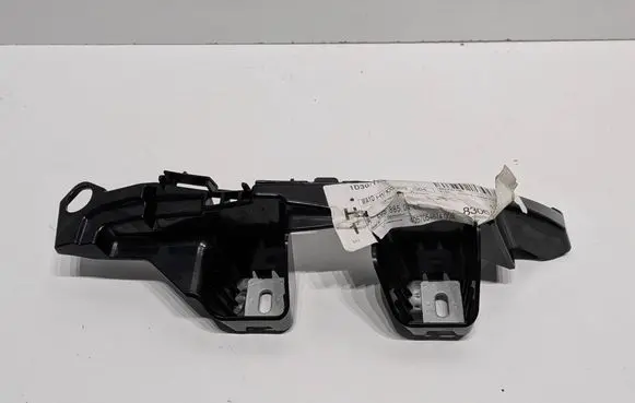 Rear bumper mounting bracket