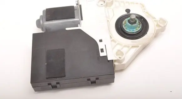 Volvo C70 Front door window regulator motor 30773300