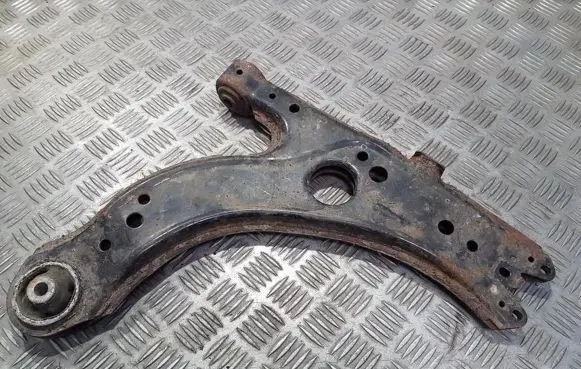 Volkswagen Golf IV Front lower control arm/wishbone