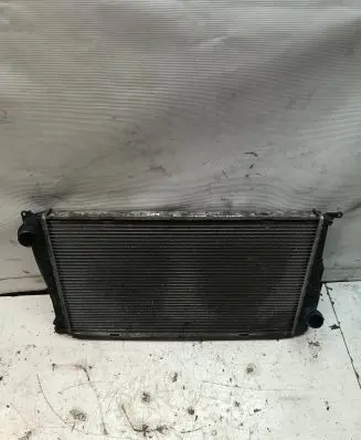 BMW 1 E82 E88 Coolant radiator 4364149 76675153