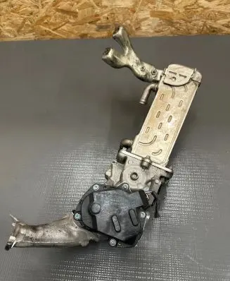 Mercedes-Benz E W212 EGR valve A6511400460 A2C53418577