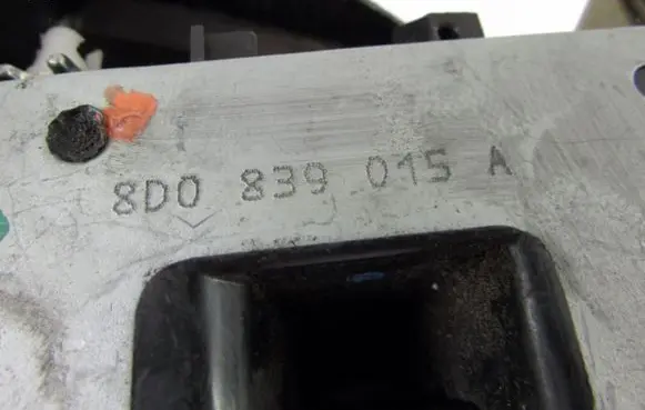Audi A4 S4 B5 8D Rear door lock 8D0839015A