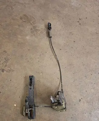 Renault Espace IV Front door lock 017972Z98 DNM365