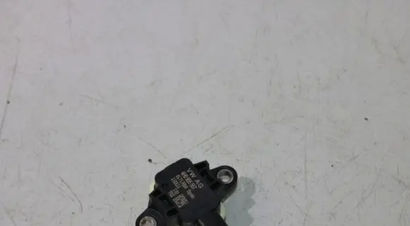 Skoda Fabia Mk3 (NJ) Airbag deployment crash/impact sensor 4H0955557