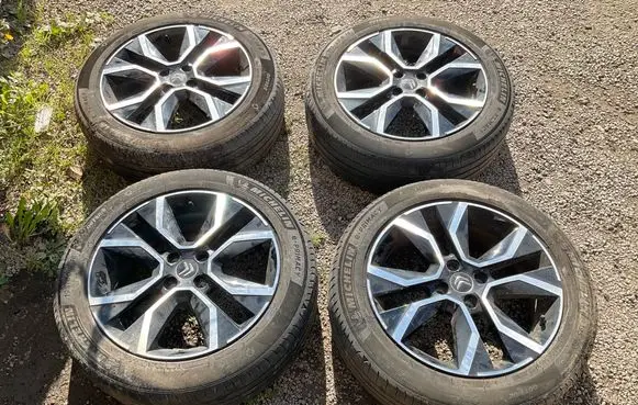 R18 alloy rim