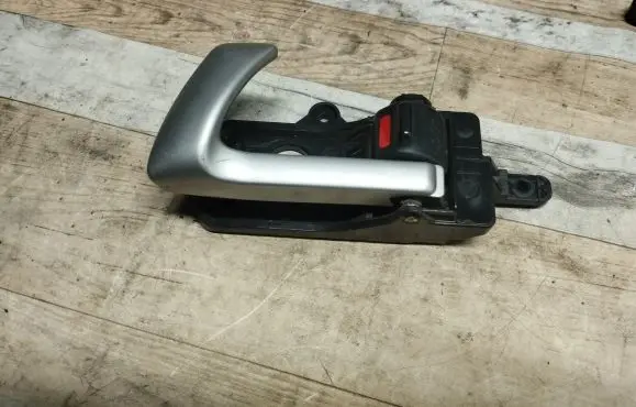 Hyundai Santa Fe Rear door interior handle