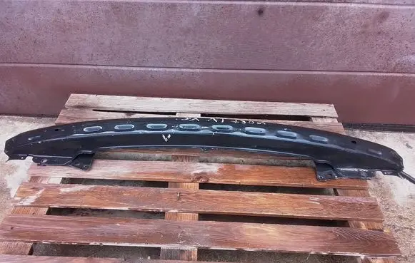 Volkswagen Golf IV Front bumper cross member 1J0806636A 582572498 03ZF140RB