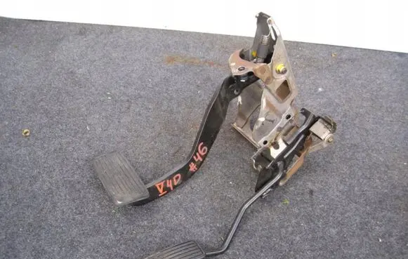 Honda Civic Pedal assembly 