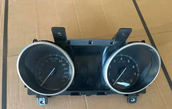 Land Rover Discovery 5 Speedometer (instrument cluster) HY3210849AF LR0051001