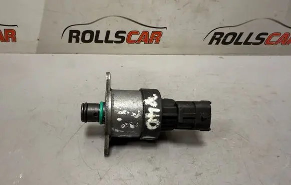Volvo S40, V40 Fuel pressure regulator 
