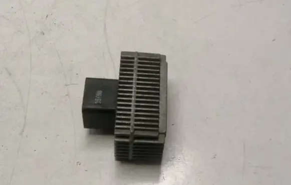 Opel Astra G Glow plug pre-heat relay 09132691 51299006