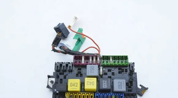 Mercedes-Benz Vito Viano W447 Fuse module A2469067100 33271312