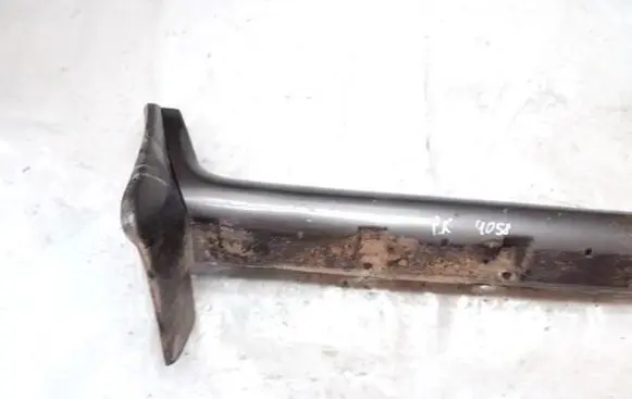 Opel Monterey Sill