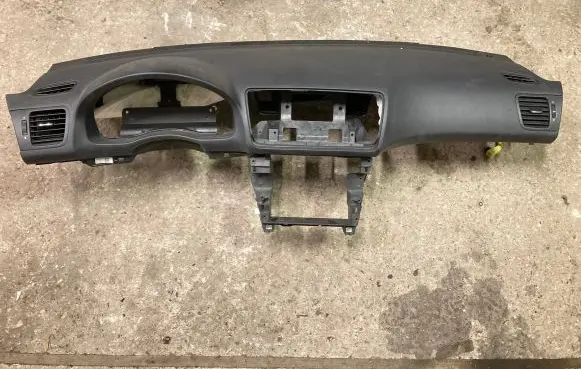 Subaru Outback Dashboard 21Z0810100079 0079LH