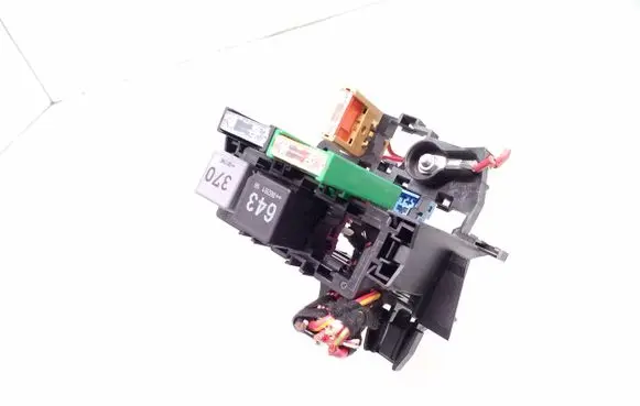 Audi A4 S4 B8 8K Relay mounting block 8K1937503A 8K0951253 643