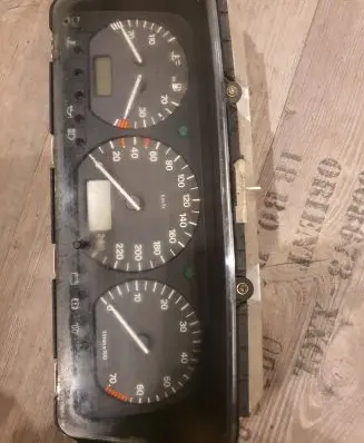 Volkswagen PASSAT B4 Speedometer (instrument cluster) 3a0919860j 6160663103