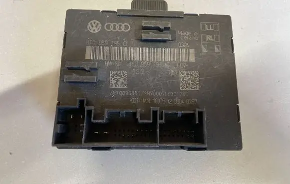 Volkswagen PASSAT B8 Door control unit/module 8T0959795H 8T0959795Q