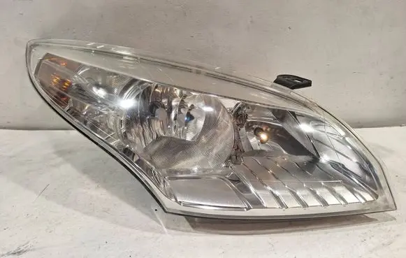 Renault Megane III Headlight/headlamp 260100017R