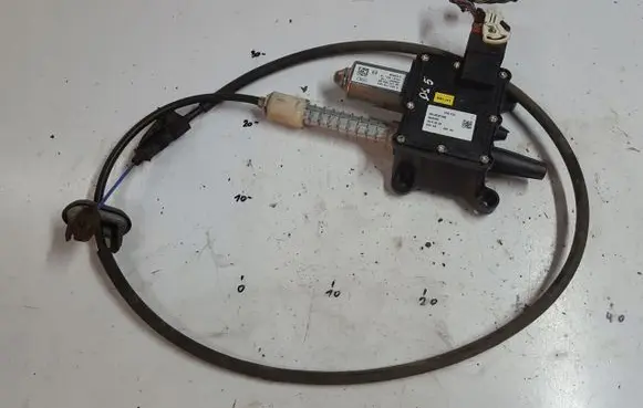 Citroen DS5 Hand brake/parking brake motor 9677589580