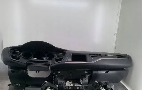 Citroen C5 Dashboard 96821775ZD