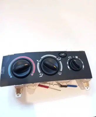 Renault Megane I Climate control unit B64P101542J 3700054342